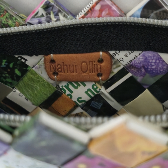 Nahui Ollin Unique Weaved Multi-color Floral Paper Folding Technique Clutch - Picture 4 of 6